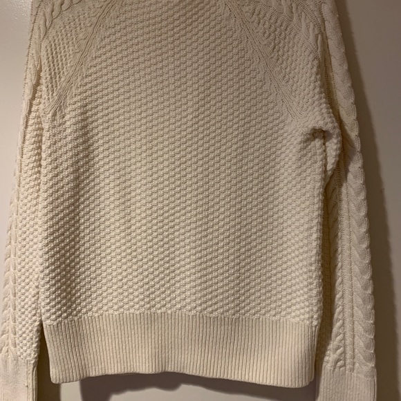 Ladies sweaters (2) - Picture 9 of 10